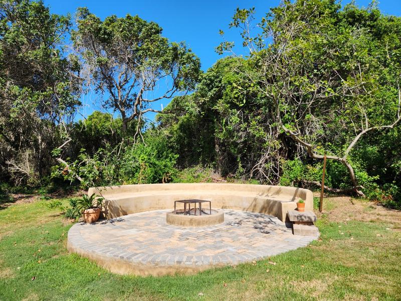 To Let 4 Bedroom Property for Rent in Keurboomstrand Western Cape